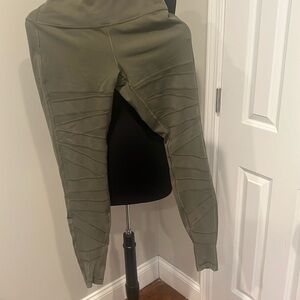 Lululemon Mesh Leggings